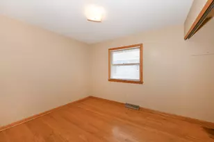 4842 N 104th St, Milwaukee, WI 53225 - Photo 13