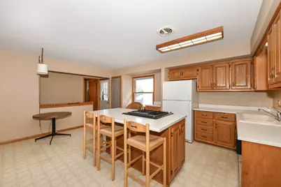 4842 N 104th St, Milwaukee, WI 53225 - Photo 3