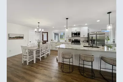 525  Washington Cir, Oostburg, WI 53070 - Photo 7