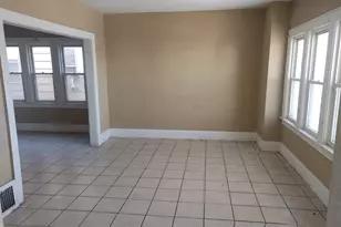 3374 N 30th St, Milwaukee, WI 53216 - Photo 5