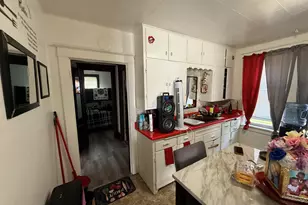 4003 W Hampton Ave, Milwaukee, WI 53209 - Photo 3