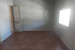 3251 N 25th St, Milwaukee, WI 53206 - Photo 5