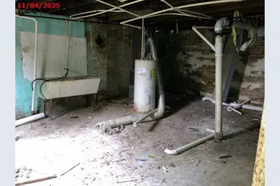 2513 N Teutonia Ave, Milwaukee, WI 53206 - Photo 11