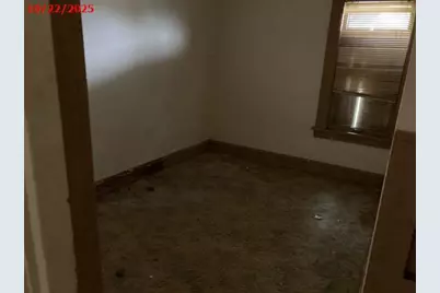 2708 S 20th St, Milwaukee, WI 53215 - Photo 9