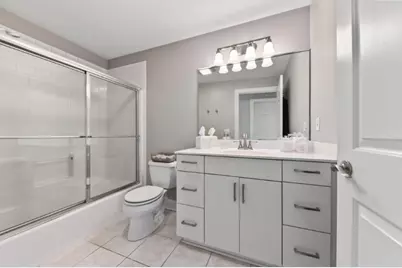 1888 N Water St #506, Milwaukee, WI 53202 - Photo 25