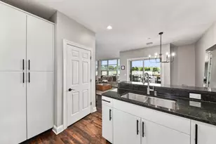 1888 N Water St, Milwaukee, WI 53202 - Photo 13