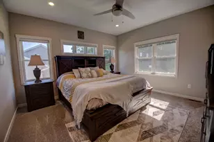 704 Knollwood Dr, Holmen, WI 54636 - Photo 9