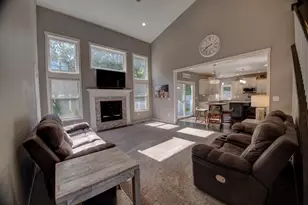 704 Knollwood Dr, Holmen, WI 54636 - Photo 17