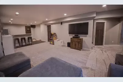 704  Knollwood Dr, Holmen, WI 54636 - Photo 41