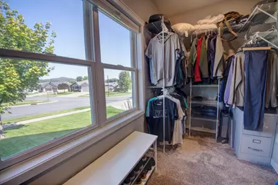 704  Knollwood Dr, Holmen, WI 54636 - Photo 15