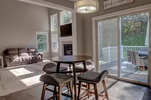 704 Knollwood Dr, Holmen, WI 54636 - Photo 21