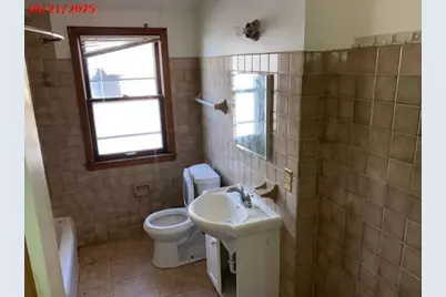 3061 N 52nd St, Milwaukee, WI 53210 - Photo 13