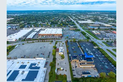 2423  Kossow Rd, Waukesha, WI 53186 - Photo 7