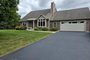 W223S9880 Big Bend Dr, Vernon, WI 53103 - Photo 1