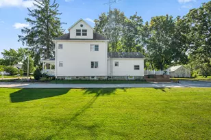 8018 200th Ave, Bristol, WI 53104 - Photo 9