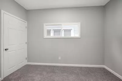 2646 N Vel R Phillips Ave, Milwaukee, WI 53212 - Photo 15