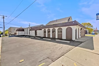 2703 S Chicago Ave, South Milwaukee, WI 53172 - Photo 3