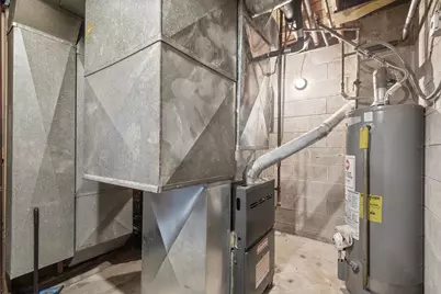 2703 S Chicago Ave, South Milwaukee, WI 53172 - Photo 37