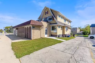 2703 S Chicago Ave, South Milwaukee, WI 53172 - Photo 1