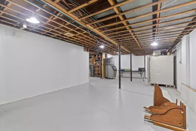 2703 S Chicago Ave, South Milwaukee, WI 53172 - Photo 43