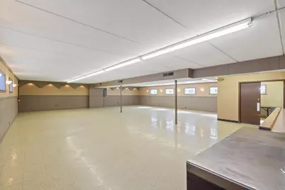 2703 S Chicago Ave, South Milwaukee, WI 53172 - Photo 13