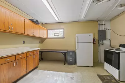 2703 S Chicago Ave, South Milwaukee, WI 53172 - Photo 7