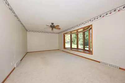 19145  Arlyne Ct, Brookfield, WI 53045 - Photo 9