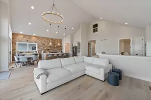 1082 Seanma Wynd, Port Washington, WI 53024 - Photo 13