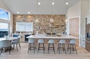 1082 Seanma Wynd, Port Washington, WI 53024 - Photo 9