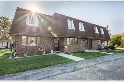 269  Karen Ct, Hartford, WI 53027 - Photo 1