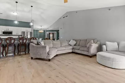 W162S7043  Olive Cir, Muskego, WI 53150 - Photo 11