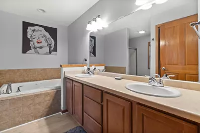 W162S7043  Olive Cir, Muskego, WI 53150 - Photo 21