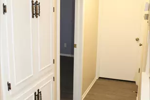 3239 S 58th St, Milwaukee, WI 53219 - Photo 9