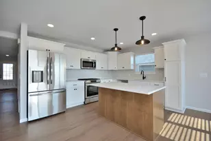 997 Elderberry Rd, Oconomowoc, WI 53066 - Photo 7