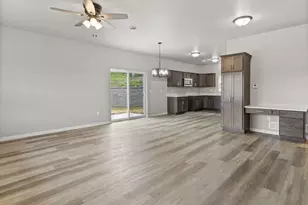 1904 River Dr, West Bend, WI 53090 - Photo 7