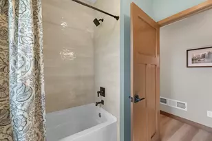 2110 Highland Wy, Racine, WI 53177 - Photo 39