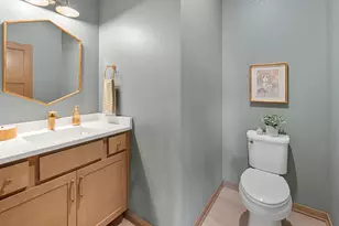 2110 Highland Wy, Racine, WI 53177 - Photo 41