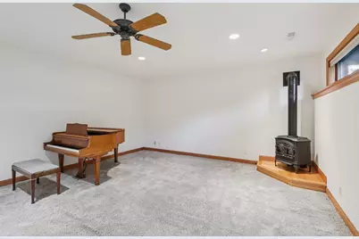 1233 W Sherman Ave, Fort Atkinson, WI 53538 - Photo 29