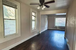 3739 W Kilbourn Ave, Milwaukee, WI 53208 - Photo 5