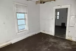 2475 W Keefe Ave, Milwaukee, WI 53206 - Photo 3