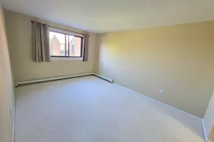 6100 W Stone Hedge Dr, Greenfield, WI 53220 - Photo 13