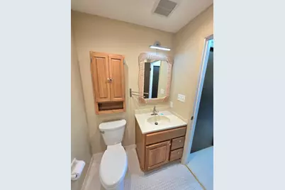 6100 W Stonehedge Dr #320, Greenfield, WI 53220 - Photo 15