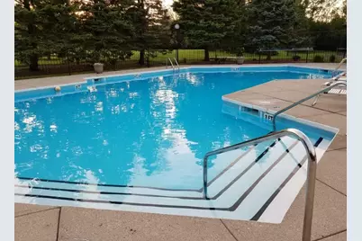 6100 W Stonehedge Dr #320, Greenfield, WI 53220 - Photo 35