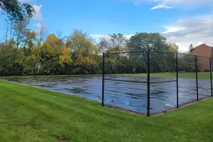 6100 W Stone Hedge Dr, Greenfield, WI 53220 - Photo 43