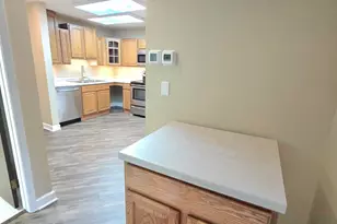 6100 W Stone Hedge Dr, Greenfield, WI 53220 - Photo 11