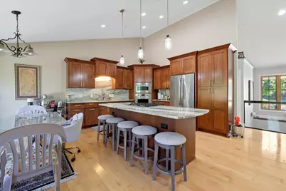 4540 W Melissa Ct, Franklin, WI 53132 - Photo 9