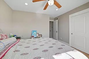 4540 W Melissa Ct, Franklin, WI 53132 - Photo 13