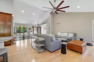 4540 W Melissa Ct, Franklin, WI 53132 - Photo 3