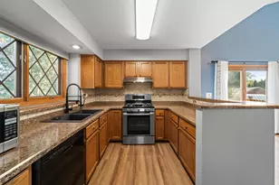 933 Freeman St, Genoa City, WI 53128 - Photo 7