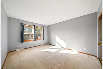 933  Freeman St, Genoa City, WI 53128 - Photo 23